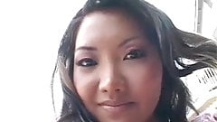 Asia wird von Black Men gefickt