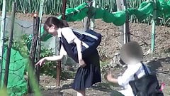 Erotic Voyeurism – Turn up the skirt of the girl student