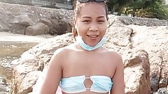 TukTuk: Public Beach Squirting